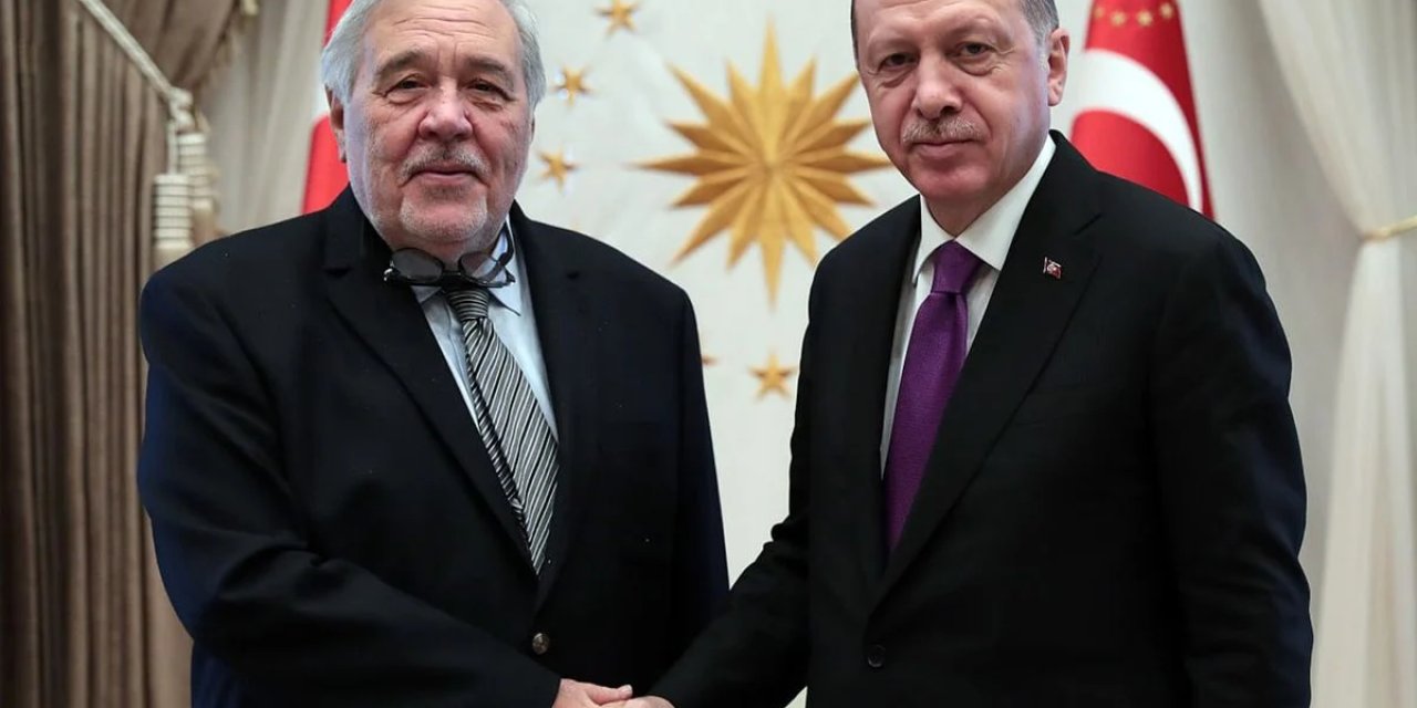 Cumhurbaşkanı Erdoğan'dan İlber Ortaylı İçin Baş Sağlığı Mesajı