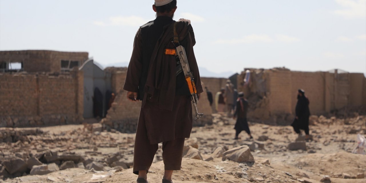 Pakistan-Afganistan Arasında Süren Çatışmalarda Kayıp Sayısı Artıyor