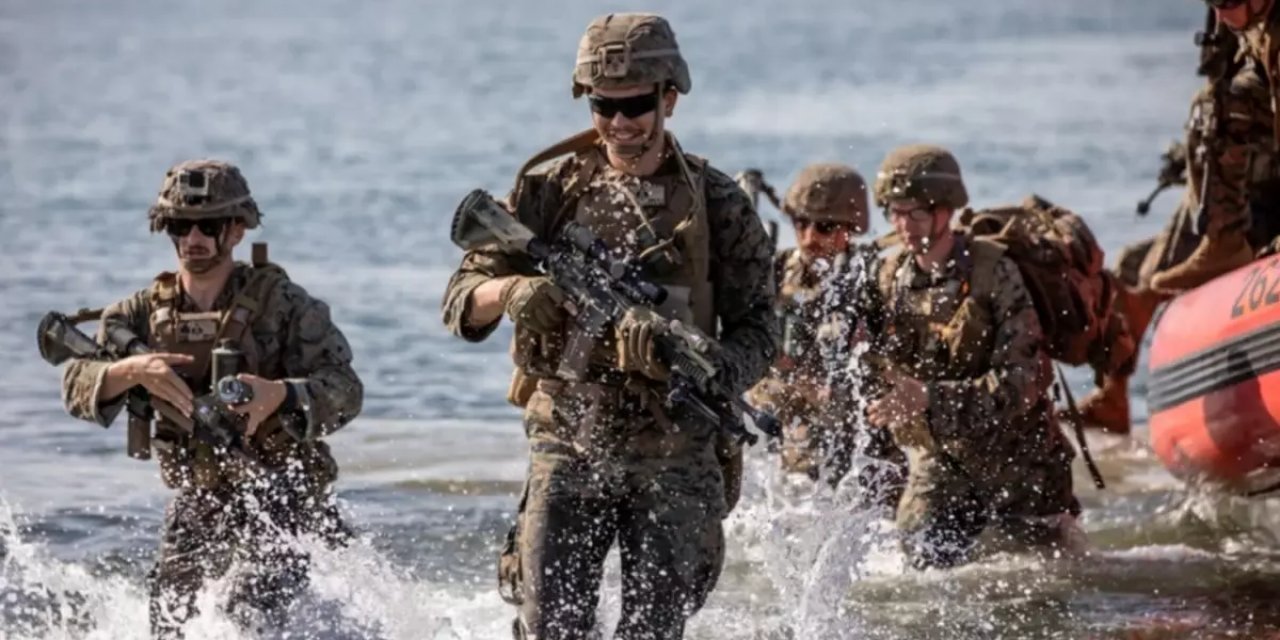 Kara Operasyonunun İlk Sinyali! 2 Bin 500 ABD Askeri Yola Çıktı