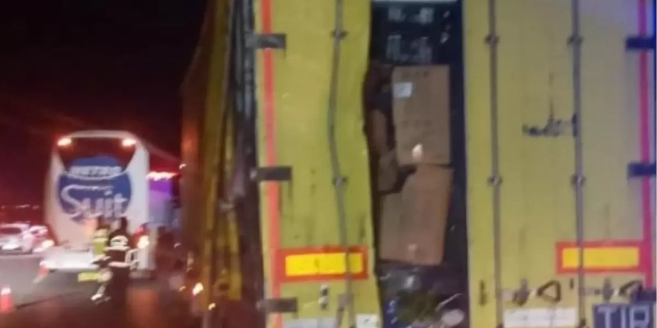 Merzifon'da Otobüs-TIR Kazası: 11 Yaralı