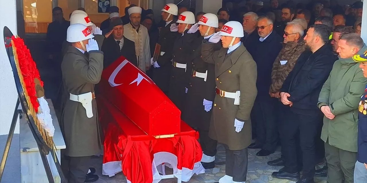 Kıbrıs Gazisi Adiloğlu'nun Cenazesi Samsun'da Toprağa Verildi