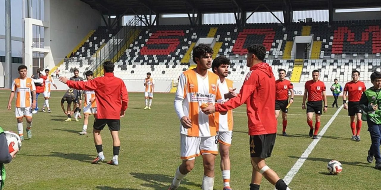 Somaspor'a 5-0 Yenilen Adanaspor Küme Düştü