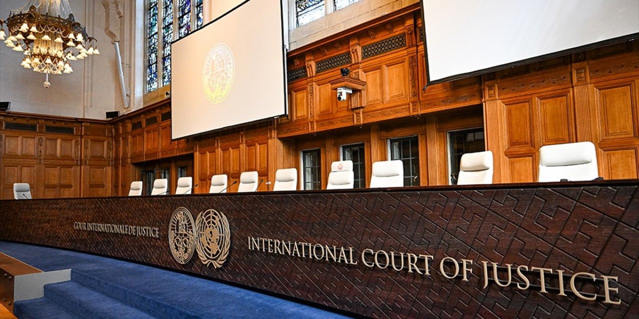 Güney Afrika, İsrail'in Uad'deki Soykırım Davasında Sunduğu Cevap Dilekçesini İnceliyor