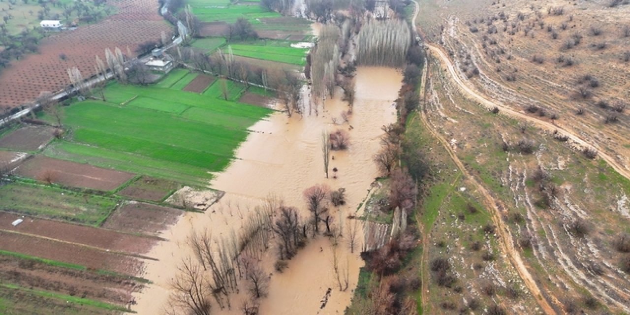 Mardin'de Sağanak; Dereler Taştı, Evler İle Tarım Arazilerini Su Bastı
