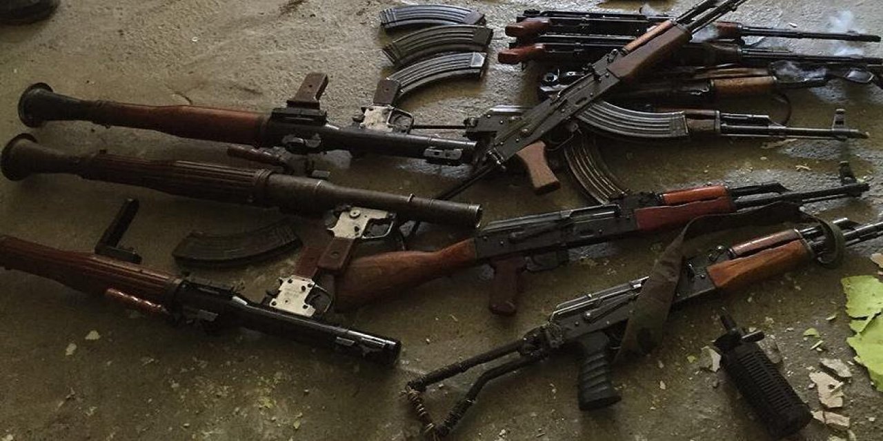 Dİyarbakır'da Düzenlenen Operasyonlarda  Silah Ve Mühimmat Ele Geçirildi