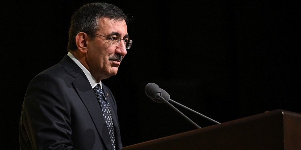 Cumhurbaşkanı Yardımcısı Yılmaz'dan Kadir Gecesi Mesajı