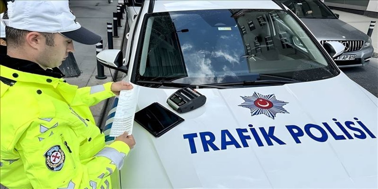 Trafik Cezaları Araç Sattırıyor: İlanlarda "Cezadan Satılık" Dönemi