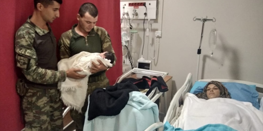 Türk Askerine 'Pınar'lı Teşekkür