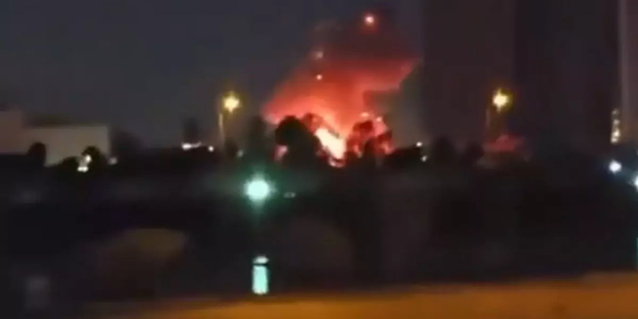 ABD'nin Bağdat Büyükelçiliği Yerleşkesi Çevresinde Kamikaze İHA İle Düzenlenen Saldırı Sonrası Yangın Çıktı