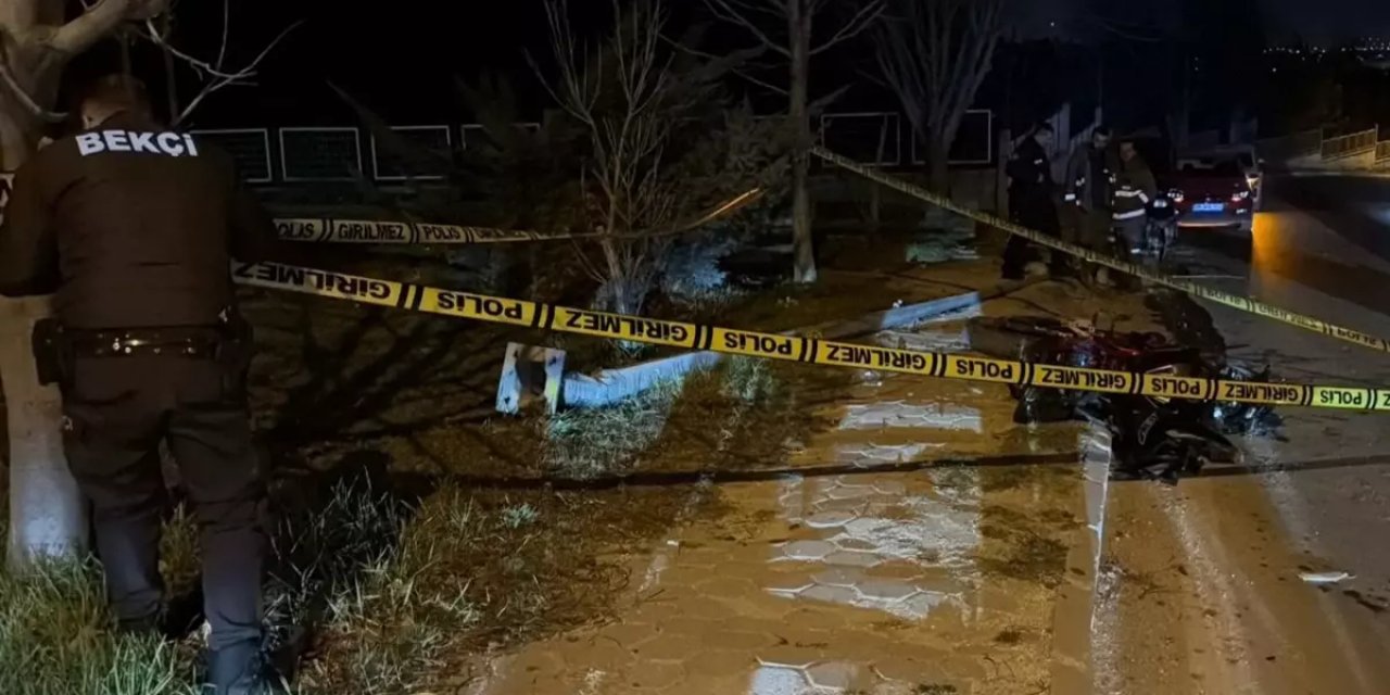 Motosiklet Kazasında 1 Ay Evli Genç Hayatını Kaybetti