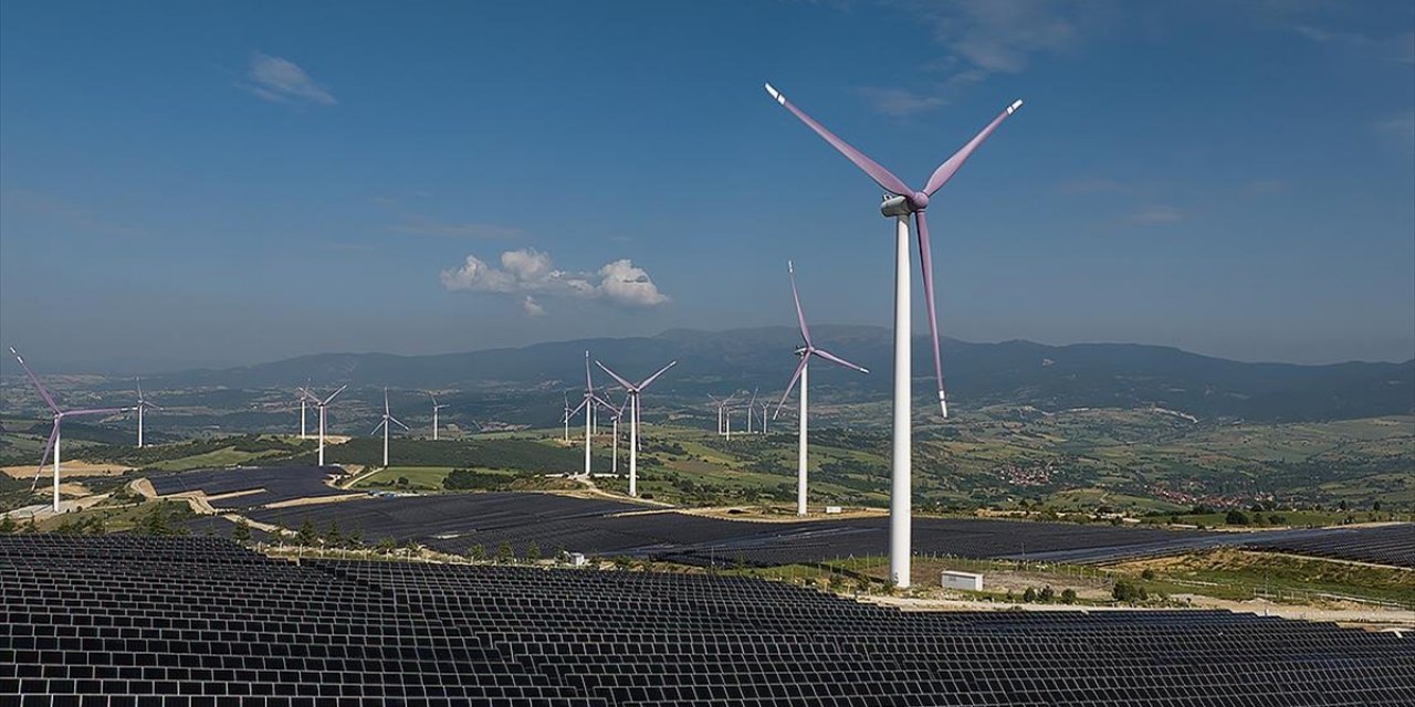 Yenilenebilir Enerjide Yatırım Süresinin Yarıya İnmesi 2035 Hedeflerine Giden Yolu Açıyor