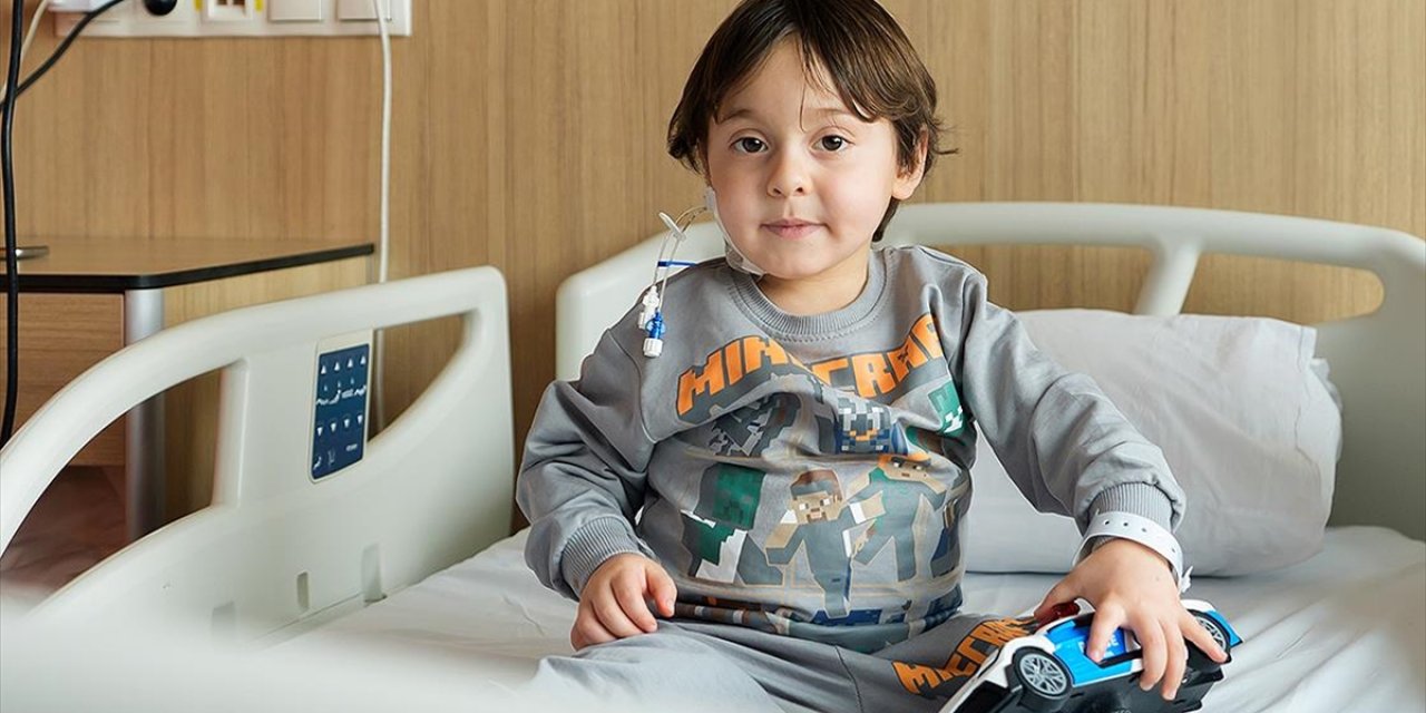 Muş'ta Hemolitik Anemi Tanısı Konan 3 Yaşındaki Çocuk, Ambulans Uçakla Getirildiği Ankara'da İyileşti