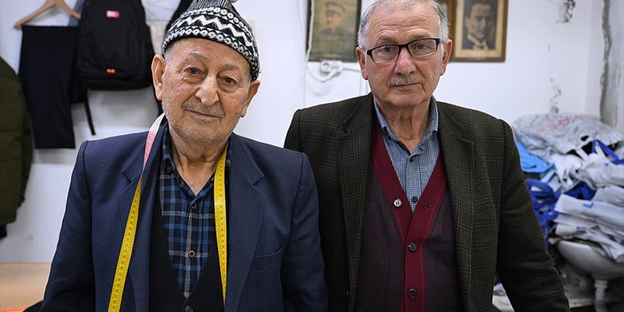 Trabzon'da Terzi Kardeşlerin Ömrü Dikiş Makinesinin Başında Geçti