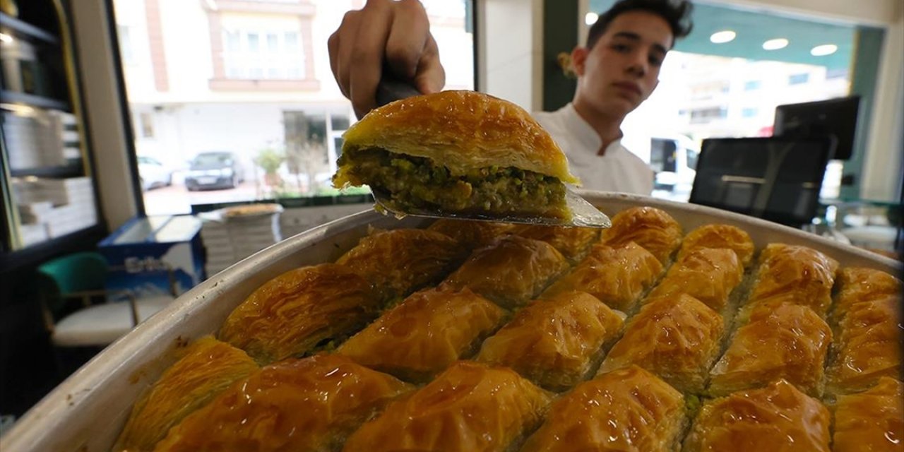 Tescilli Antep Baklavasında Üretim Bayram İçin İki Katına Çıktı