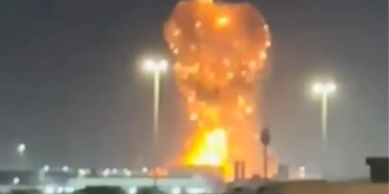 İran, Riyad'a Hava Saldırısı Düzenledi