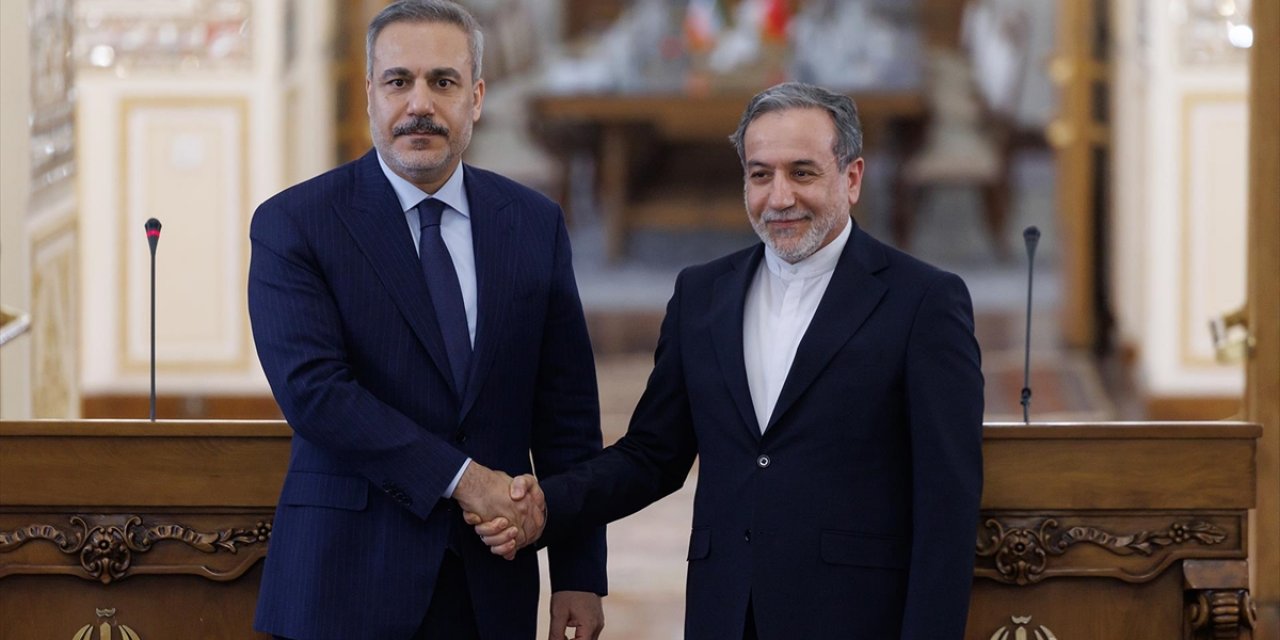Dışişleri Bakanı Fidan, İranlı Mevkidaşı Erakçi İle Telefonda Savaşın Gidişatını Görüştü