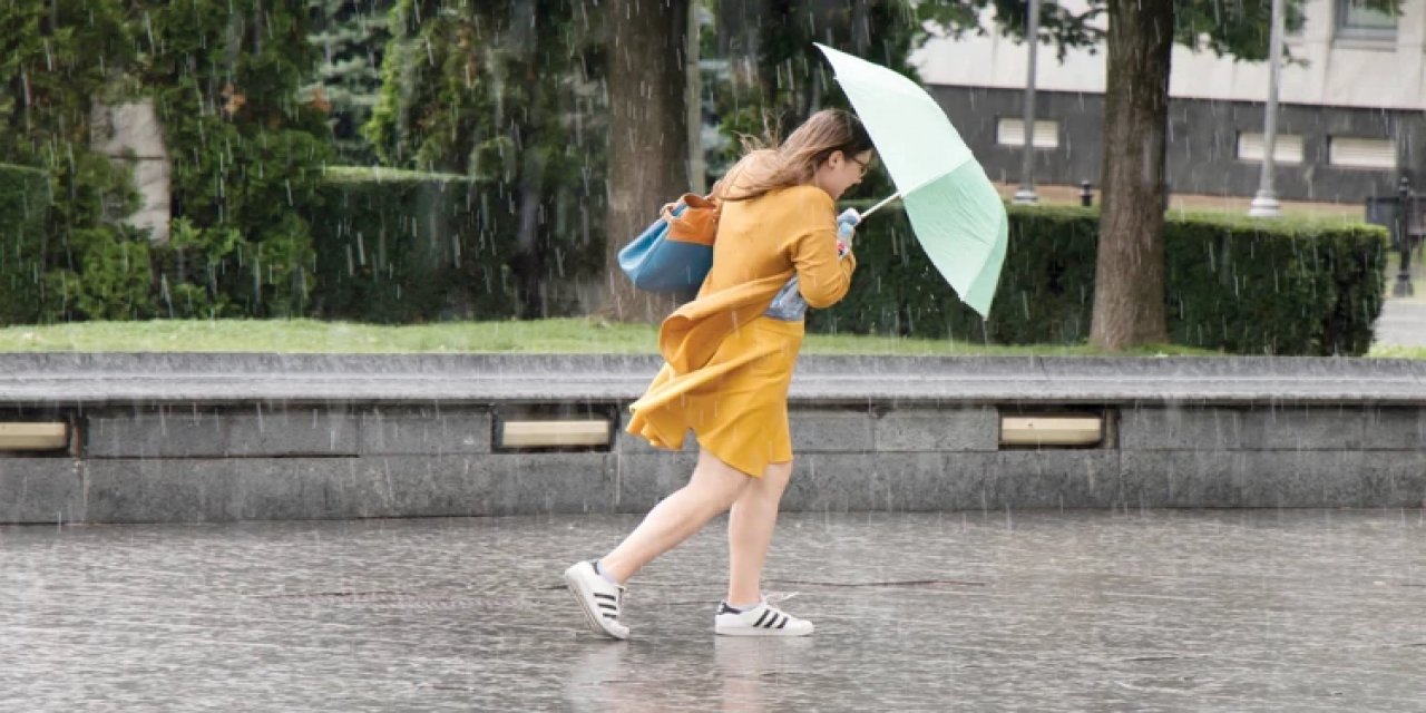 Bu Bayram Şemsiyesiz Dolaşmayın