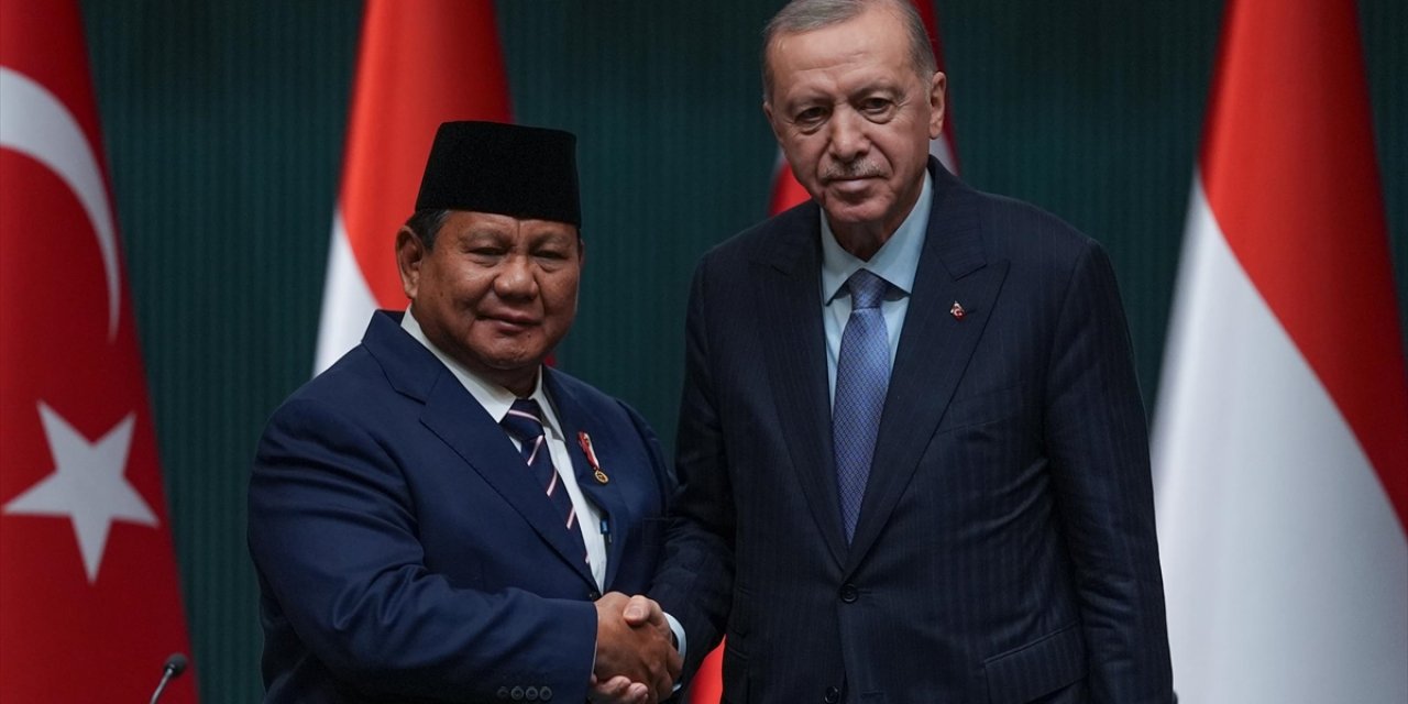 Cumhurbaşkanı Erdoğan, Endonezya Cumhurbaşkanı Subianto İle Telefonda Görüştü