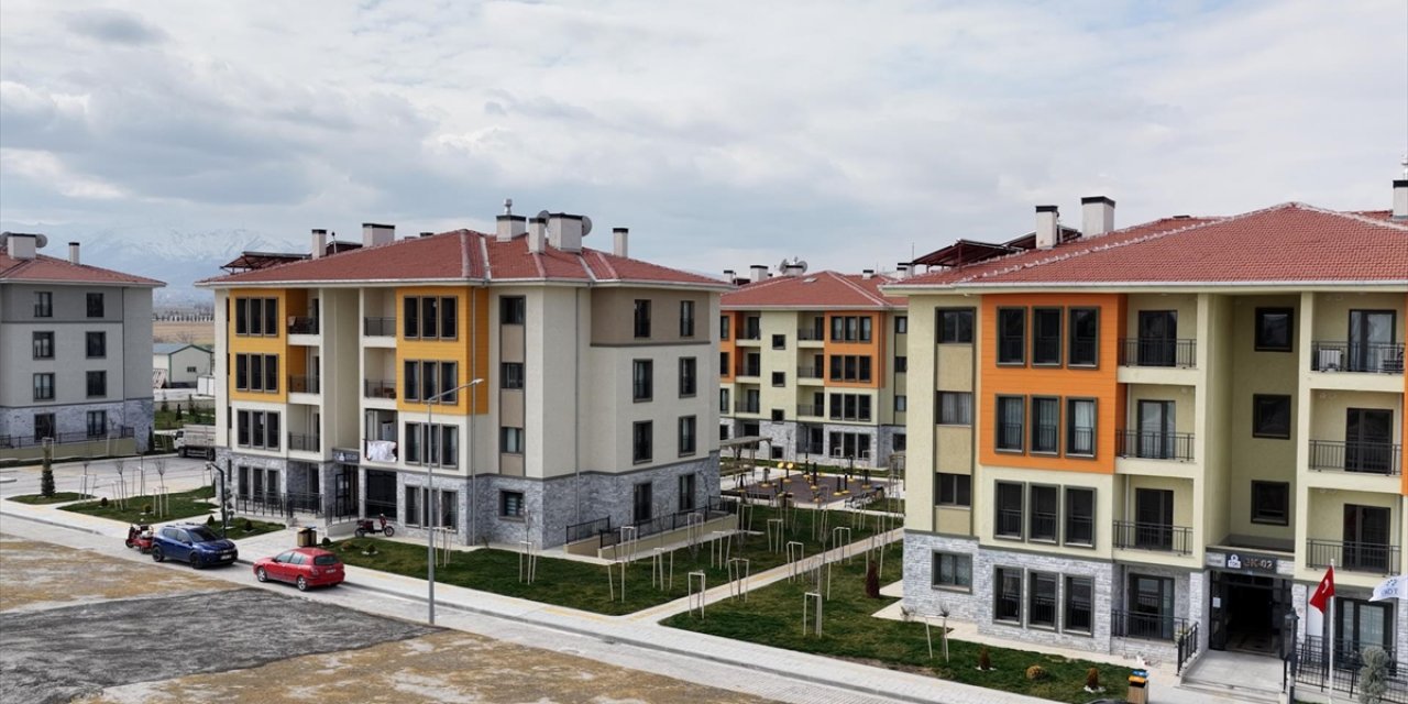 Bakan Kurum'dan Konya'daki "İlk Evim Projesi"ne İlişkin Paylaşım