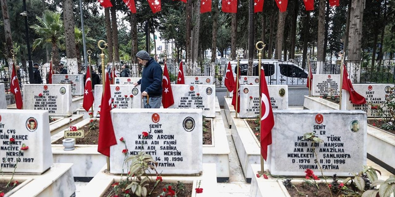 Ramazan Bayramı Arifesinde Şehitlikler Ziyaret Edildi