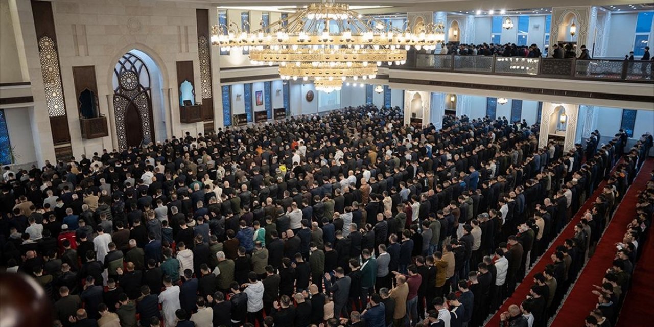 Dünyada Ramazan Bayramı Kutlanıyor