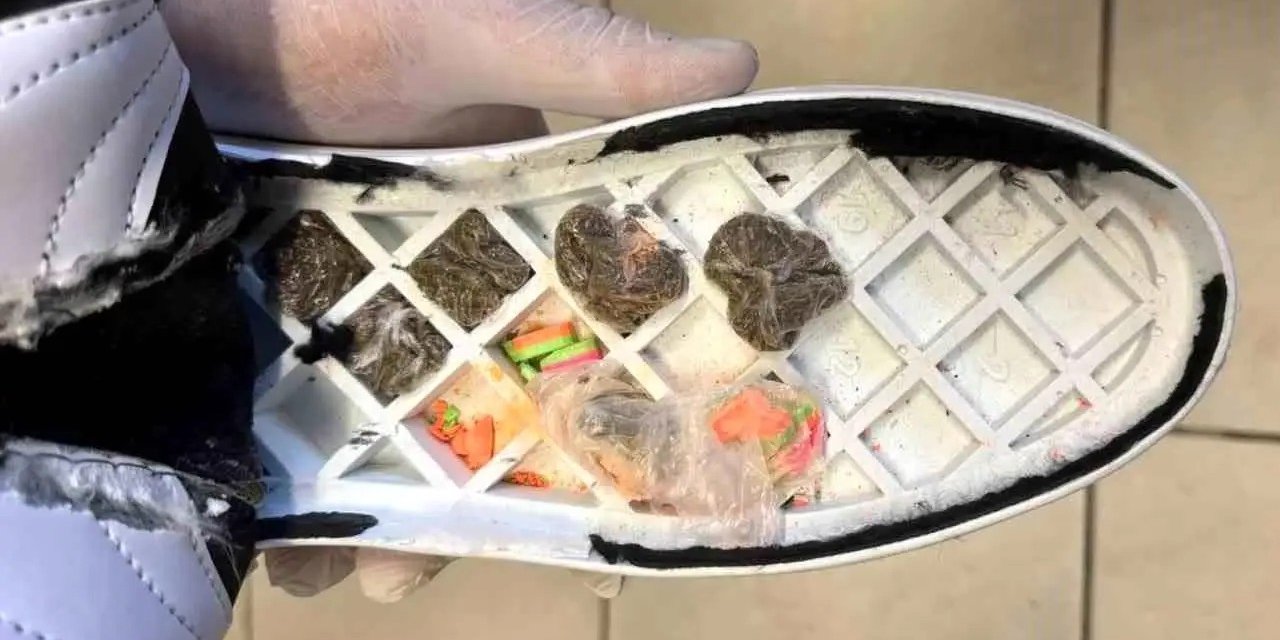Şanlıurfa'da Ayakkabıdan Uyuşturucu Çıktı
