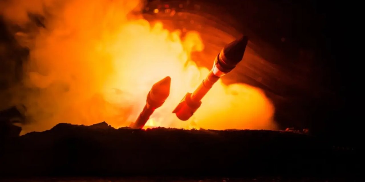 İran Gizli Silah mı Kullandı? 4 Bin Kilometre Uzaktaki ABD-İngiltere Üssünü Hedef Aldılar