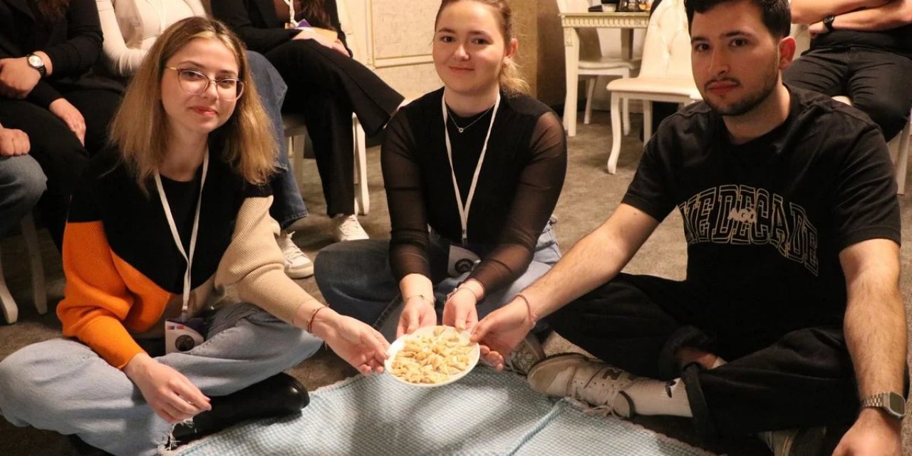 Kayseri'ye Gelen Erasmus Öğrencileri Mantı Açtı