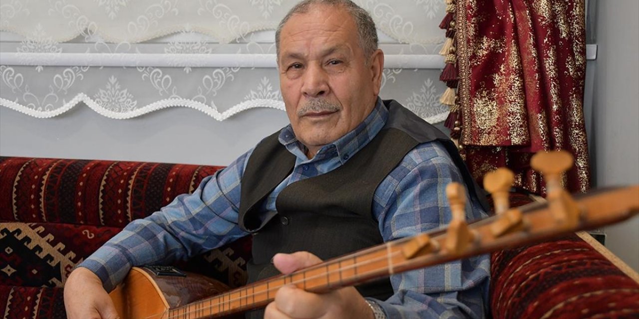 Bozlak Ustası Muharrem Ertaş'ın Sözüyle Eline Aldığı Bağlamayı 53 Yıldır Bırakmıyor