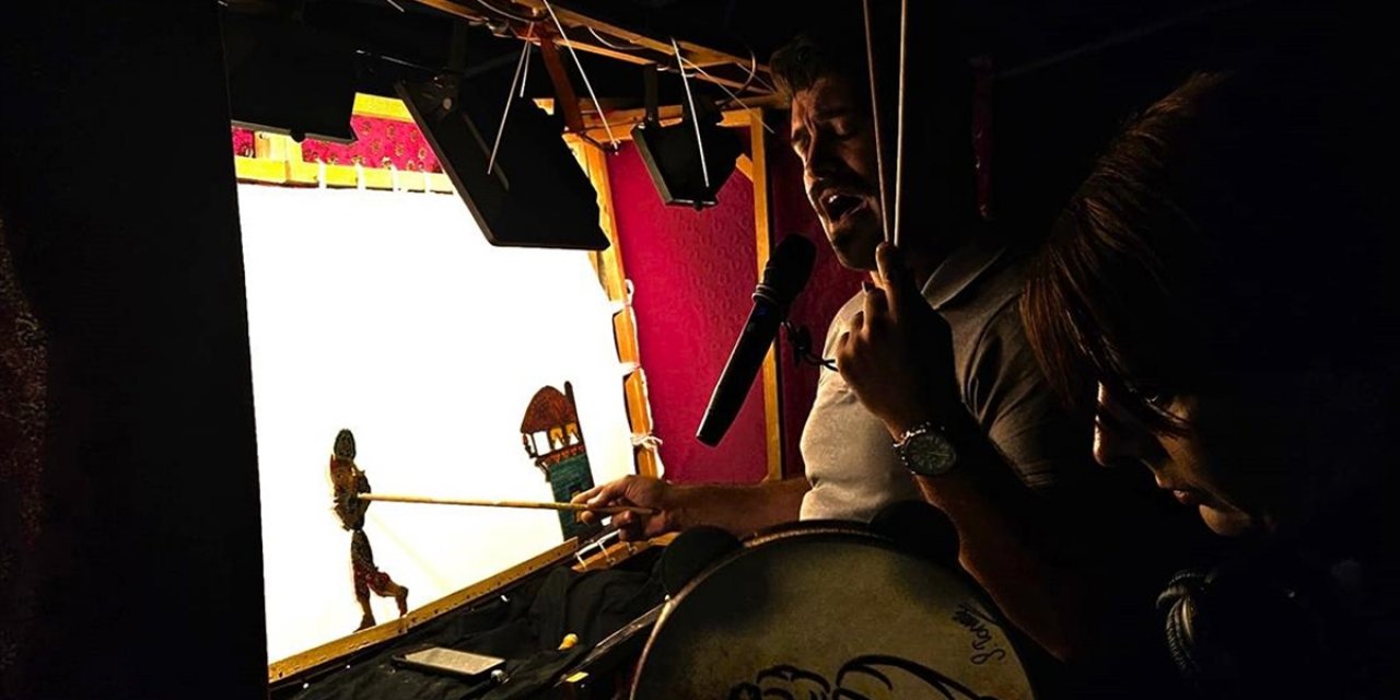 Sanatçı Aytuğ Çelik, Türk Kukla Sanatının Geleceğini Değerlendirdi