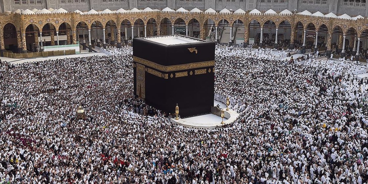 Umre Seyahatlerinde Vatandaşlara Kayıt Dışı Organizasyon Uyarısı