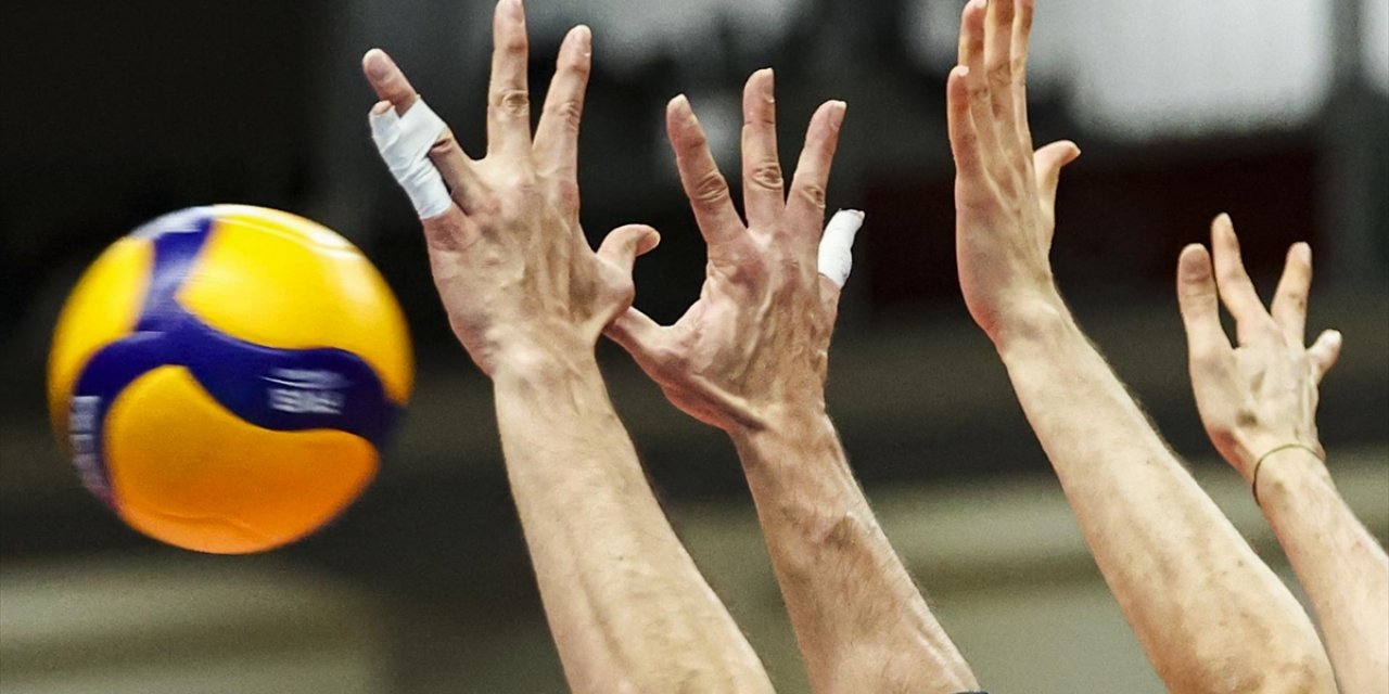 Voleybol Efeler Ligi'nde "normal Sezon" Sona Eriyor