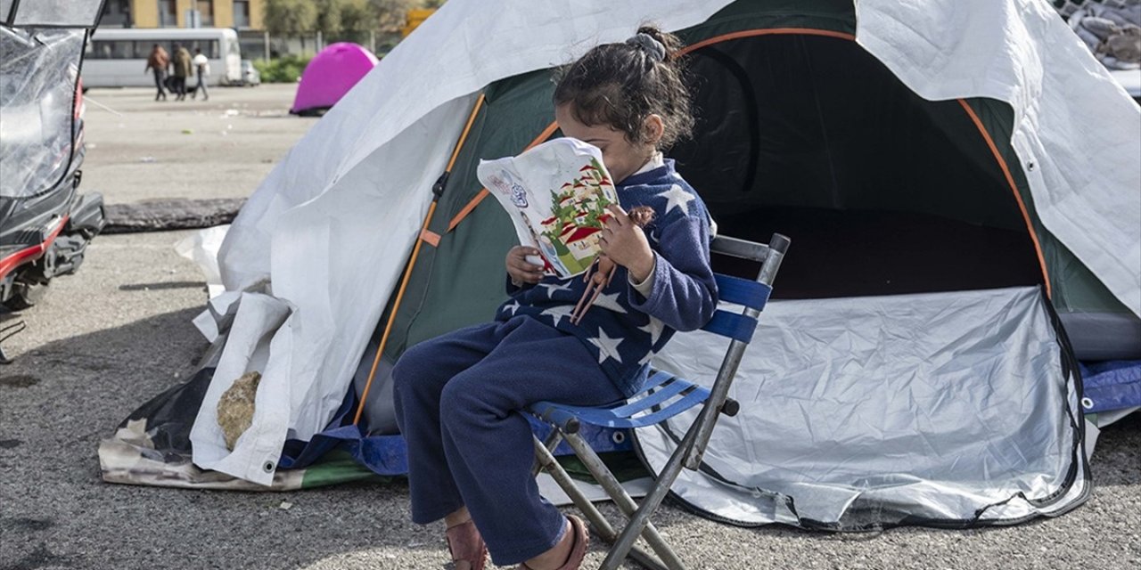 İsrail'in Yerinden Ettiği Bir Milyon Lübnanlı İçinde En Büyük İmtihanı Ev Ve Okulsuz Kalan Çocuklar Veriyor