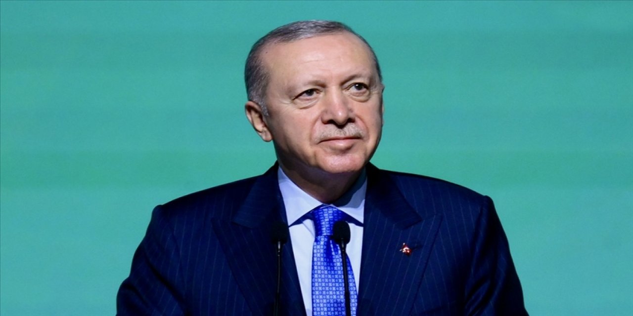 Cumhurbaşkanı Erdoğan Halk Ozanı Aşık Veysel'i Vefat Yıl Dönümünde Andı