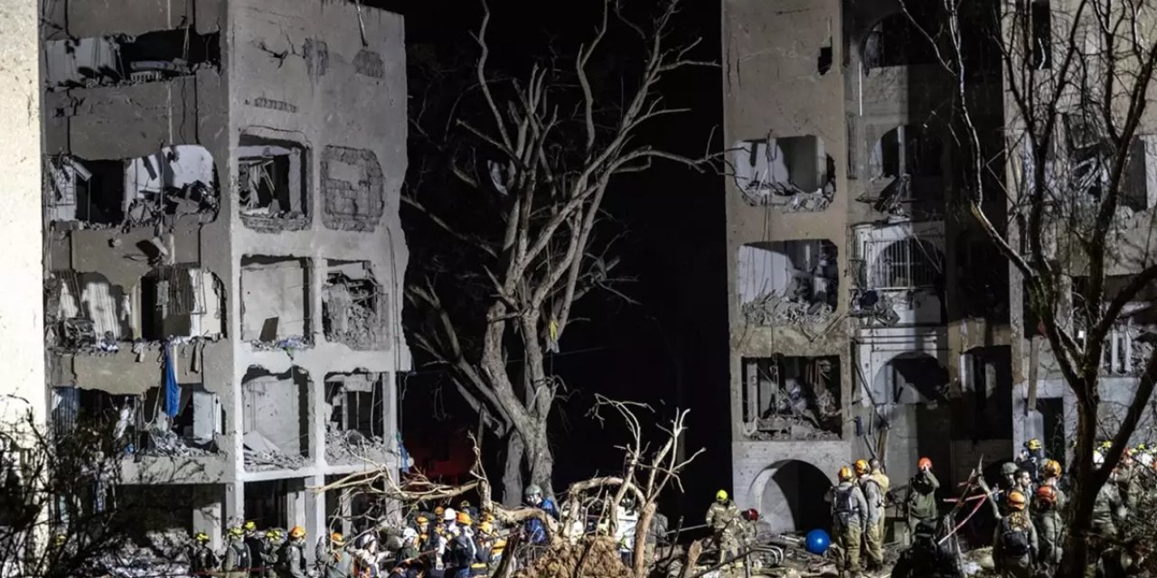 İran İsrail'de 5 Şehri Füze ve İHA'larla Vurdu! 200'den Fazla Ölü ve Yaralı Var