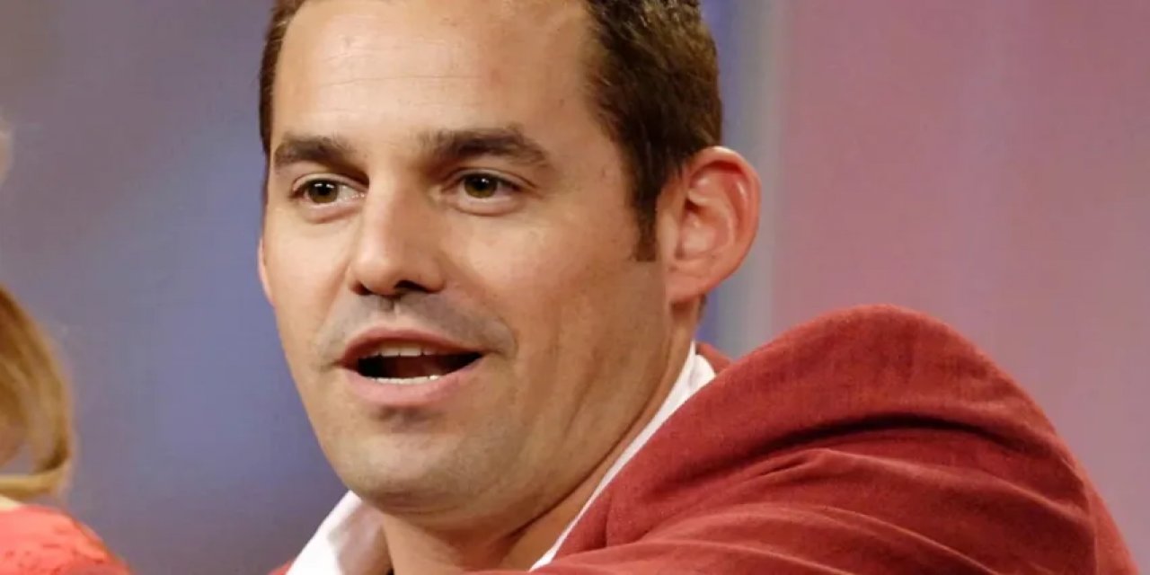 Ünlü Oyuncu Uykuda Hayatını Kaybetti