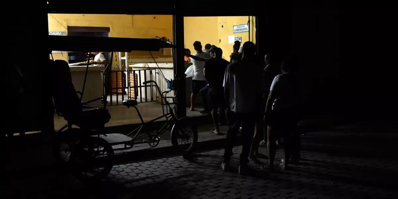 Küba'da Elektrik Kesintisi