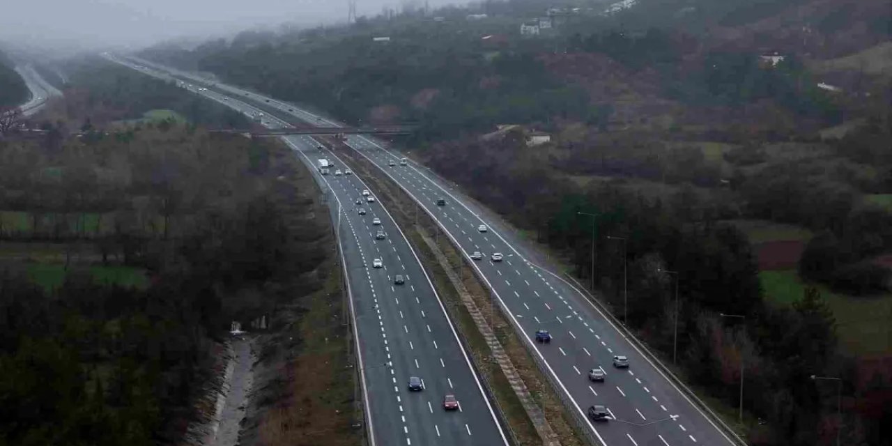 Bolu Geçişinde Dönüş Trafiği Yoğun