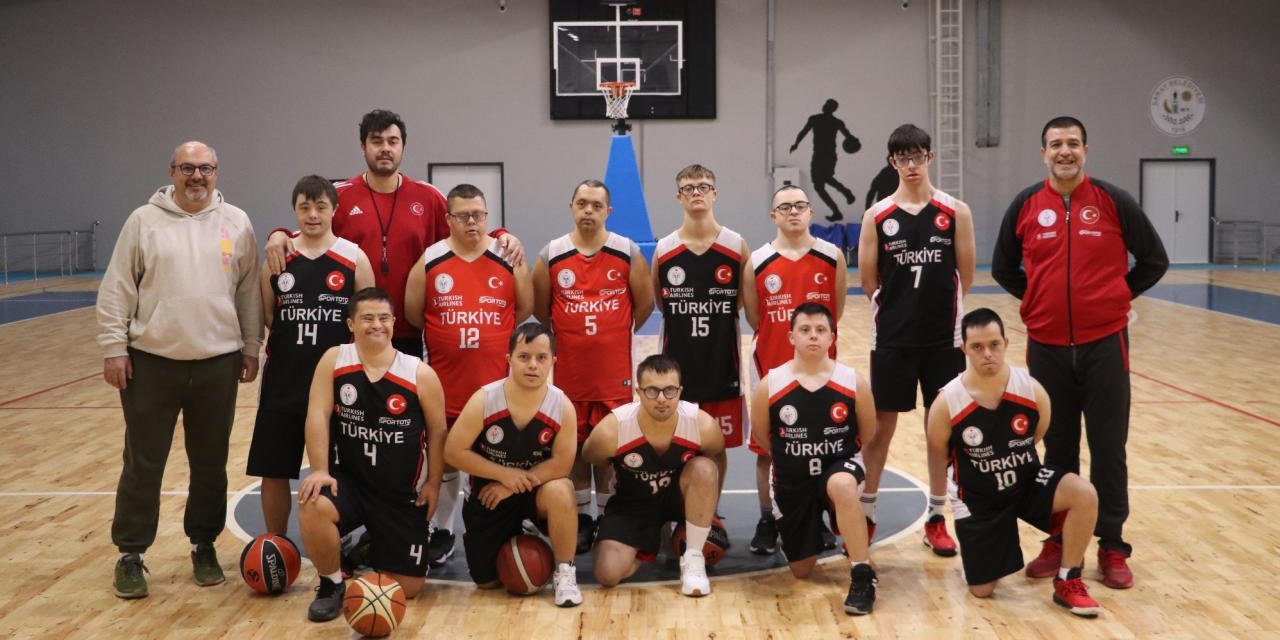 Sahada Sadece Basketbol Değil "Farkındalık" Var