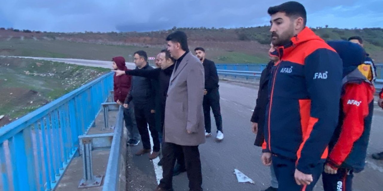 KİLİS'te Sağanak Sonucu Debisi Yükselen Afrin Çayı'nda Mahsur Kalan Kişi Kurtarıldı