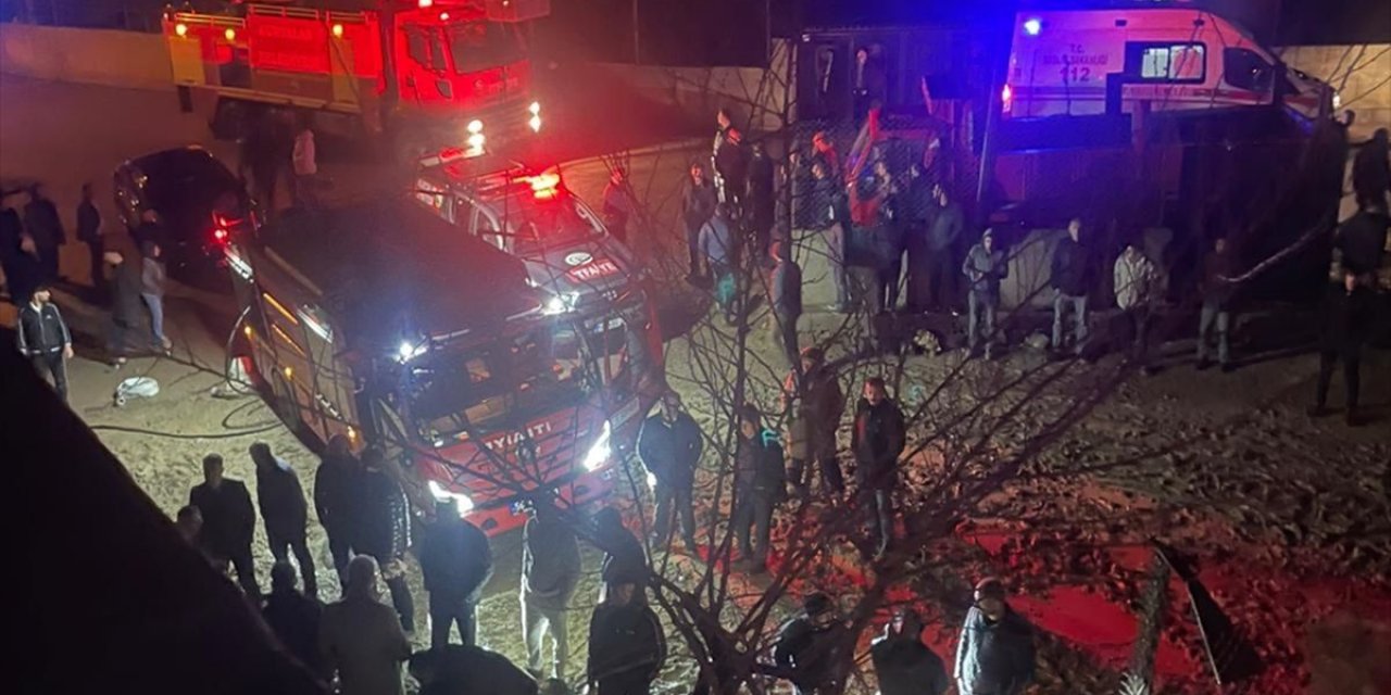 Siirt'te Çıkan Ev Yangını Söndürüldü