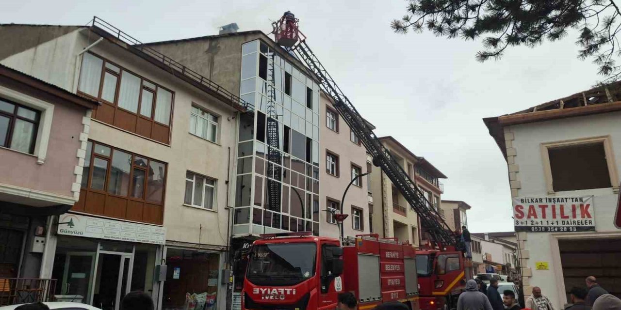 Refahiye'de Tarihi Lokantada Baca Yangını Paniğe Neden Oldu