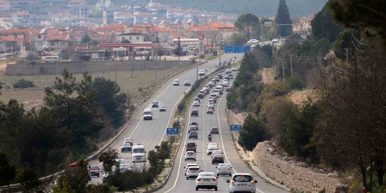 Muğla’da Tatilcilerin Dönüş Yolculuğu Başladı