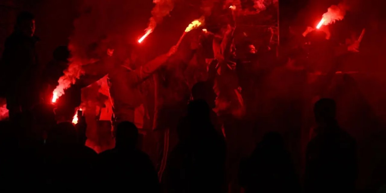 Verilen Cezaları Adaletsiz Bulup Tribünlerden Süresiz Olarak Çekildiler