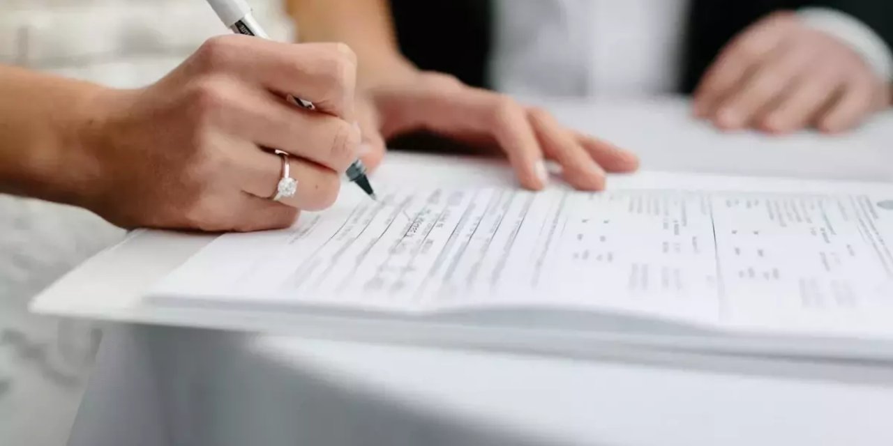 3 Dakika Süren Evlilik: Damadın Tek Kelimesi Yetti, Nikah Biter Bitmez Boşandılar