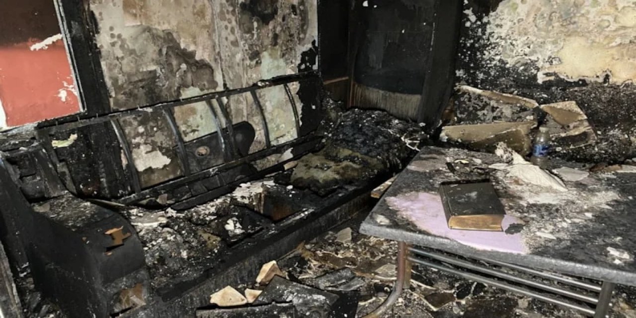 Çorum'da Gecekondu Alevlere Teslim Oldu: Evden Çıkan Tek Sağlam Şey Kur'an-ı Kerim Oldu