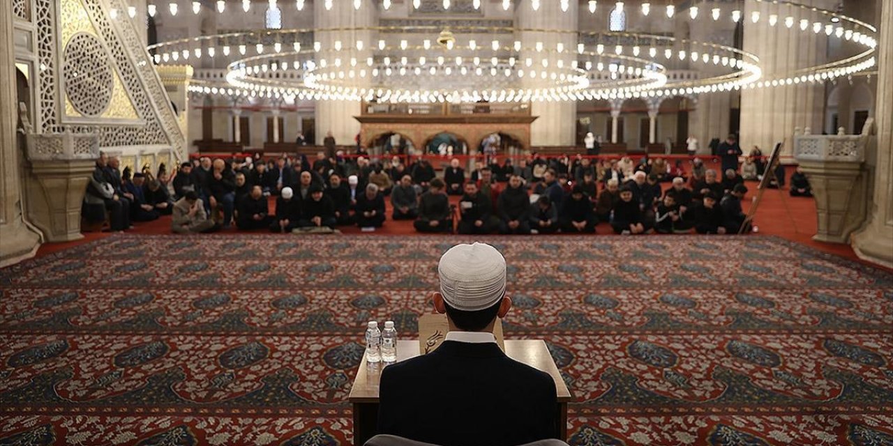 Selimiye Camisi Genç Hafızların Yarışmasına Ev Sahipliği Yaptı