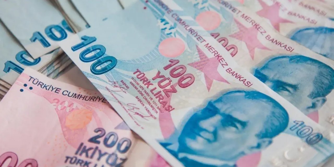 Bakan Bayraktar Zam Sinyali Verdi: Nisan Ayında Değerlendirme Yapabiliriz