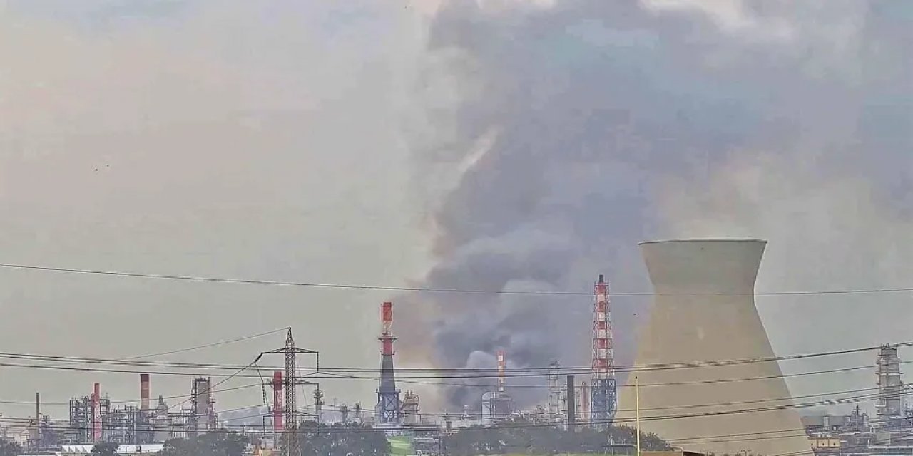 Ateşkesi Reddedip İsrail'in Merkezini Vurdu: İran Geri Adım Atmıyor