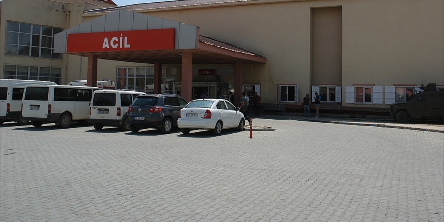 Hakkari'de Ağır Yaralanan Asker Şehit Oldu